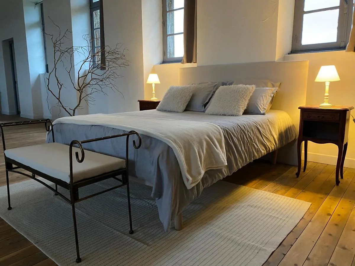 Bed and Breakfast Demeure De Kergoguen à Plougonver 0*,  France