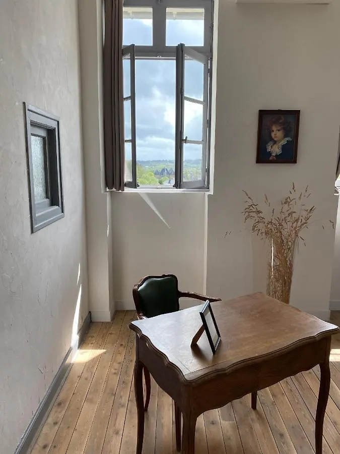 Demeure De Kergoguen Bed & Breakfast Plougonver