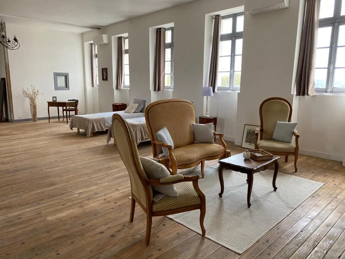 Demeure De Kergoguen Bed & Breakfast Plougonver